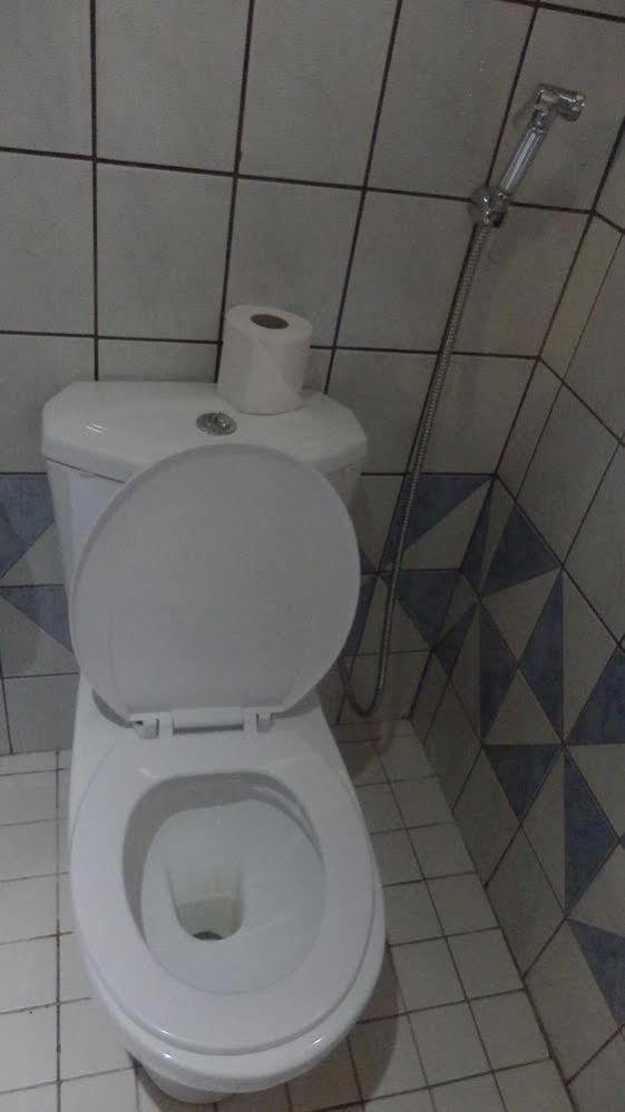 Afrique Hotel Douala Airport Bagian luar foto